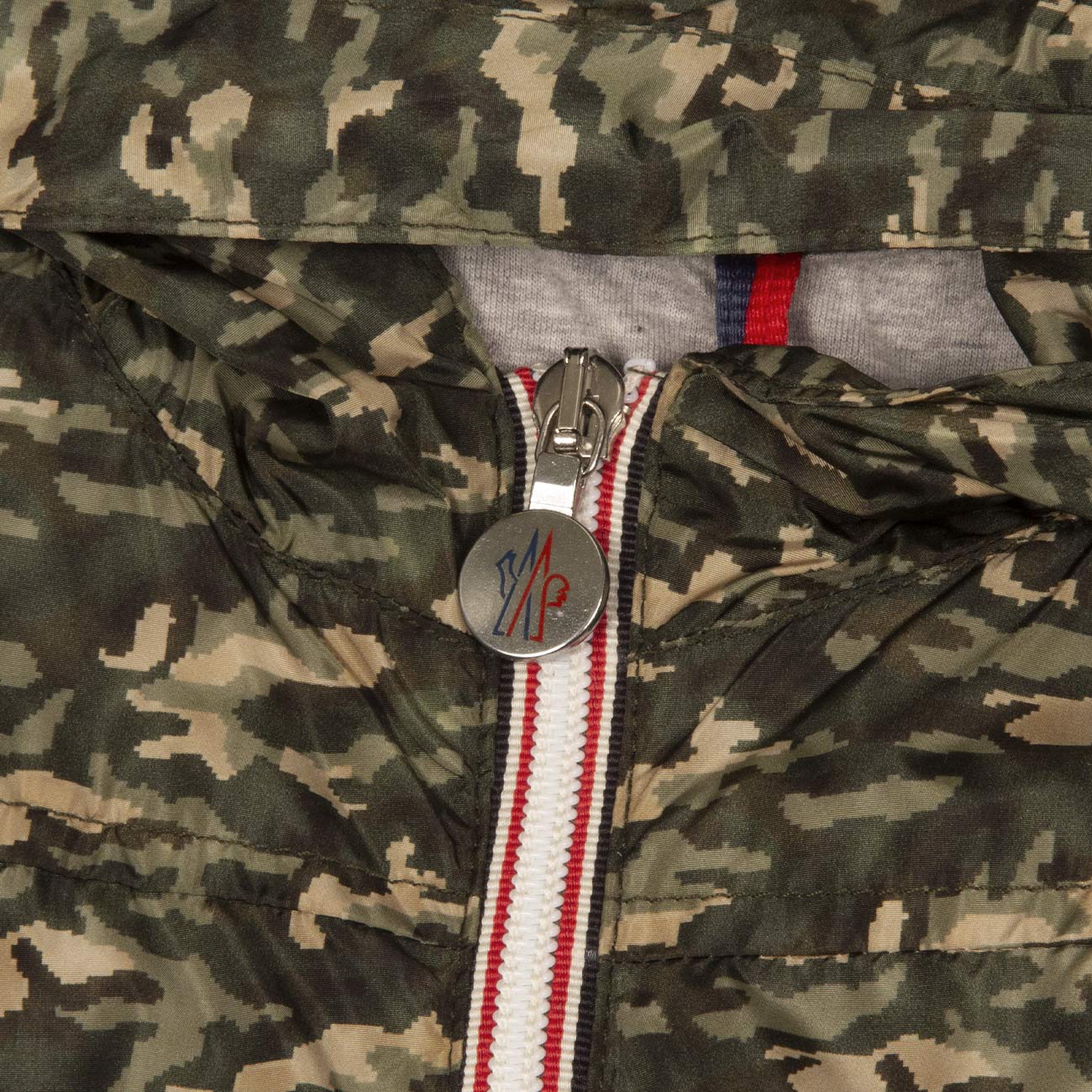 MONCLER Giubbotto Adrien Bimbo Verde Militare MO41116-05-53405 828 VERDE MILITARE 