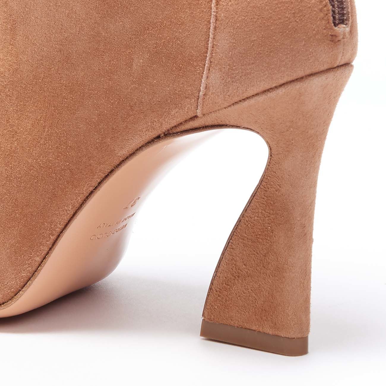 ANNA F. STIVALETTO D. A PUNTA TACCO 9CM IN SUEDE  ANNA F. 9502 BEIGE 