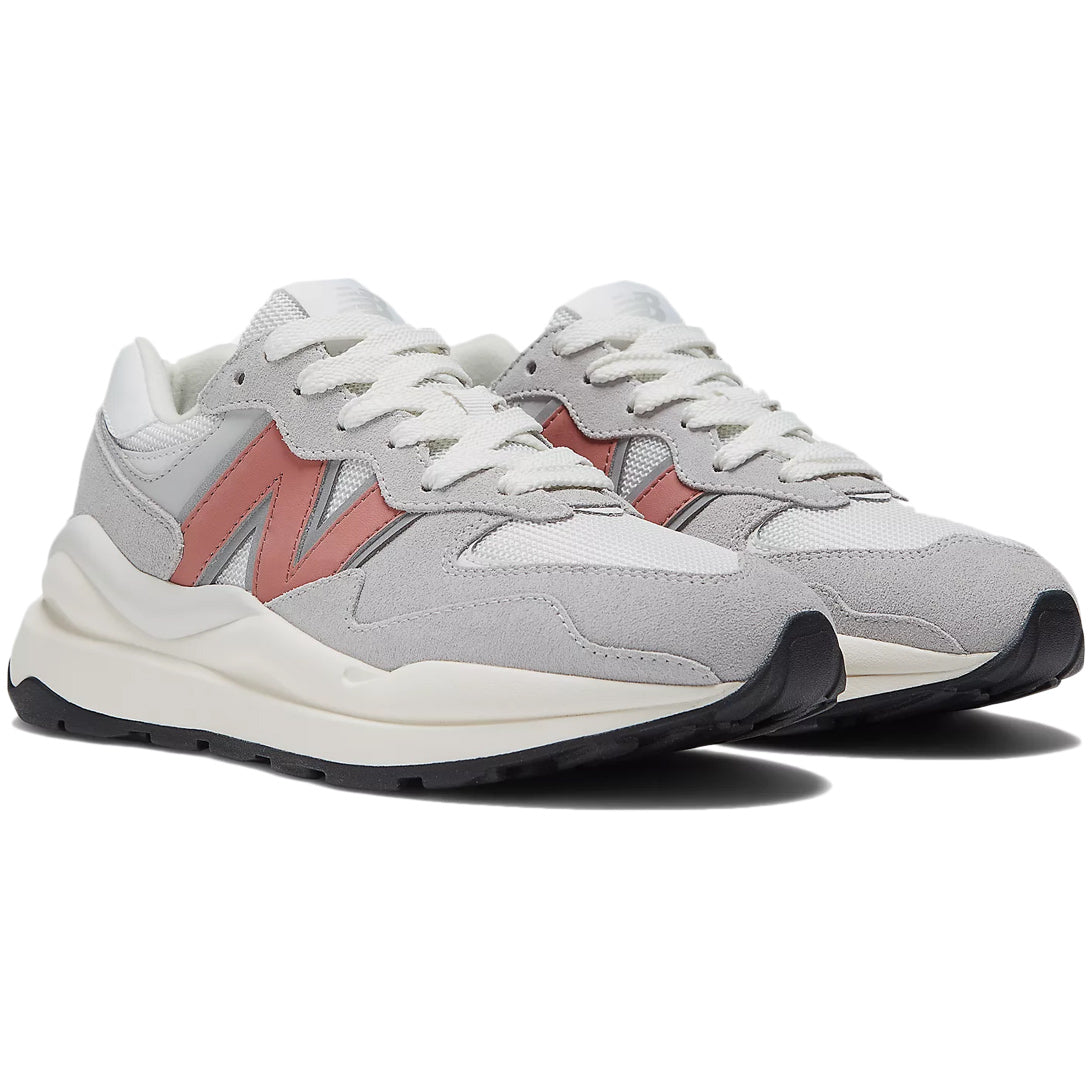 NEW BALANCE Scarpe 574 Lifestyle Suede Mesh Donna Grey Red W5740SLC GREY/RED 