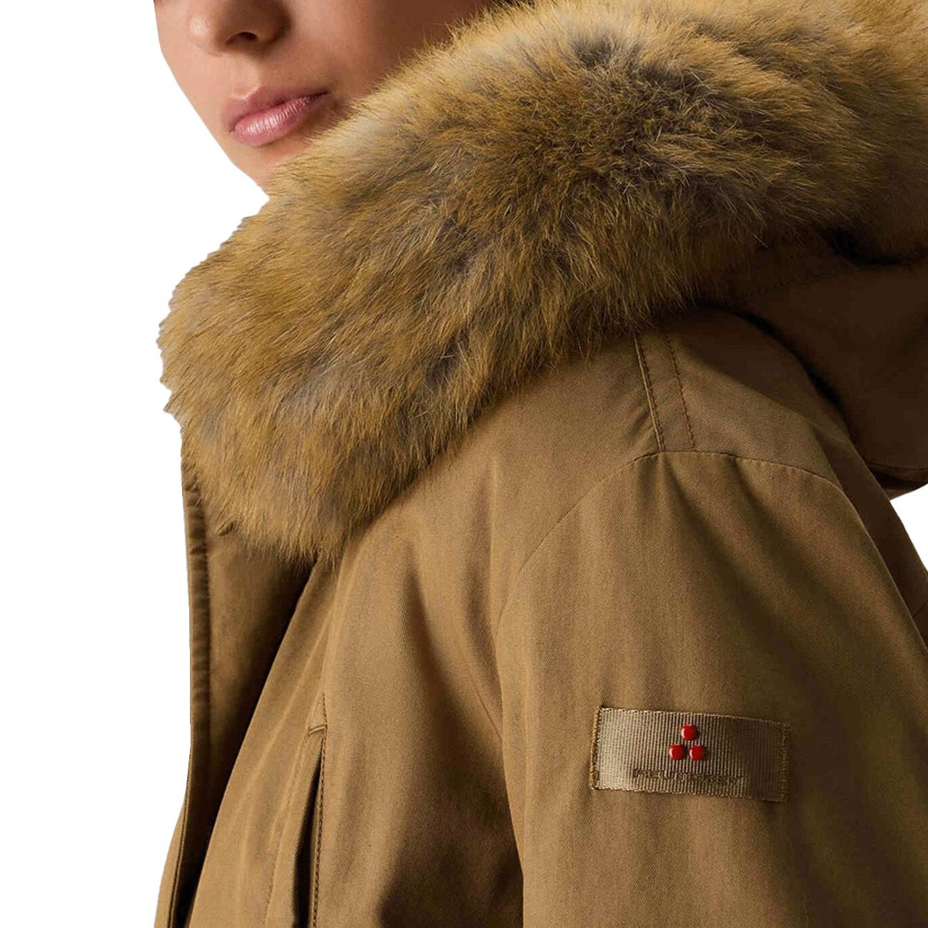  PED5453 01112001 894 BROWN PEUTEREY 