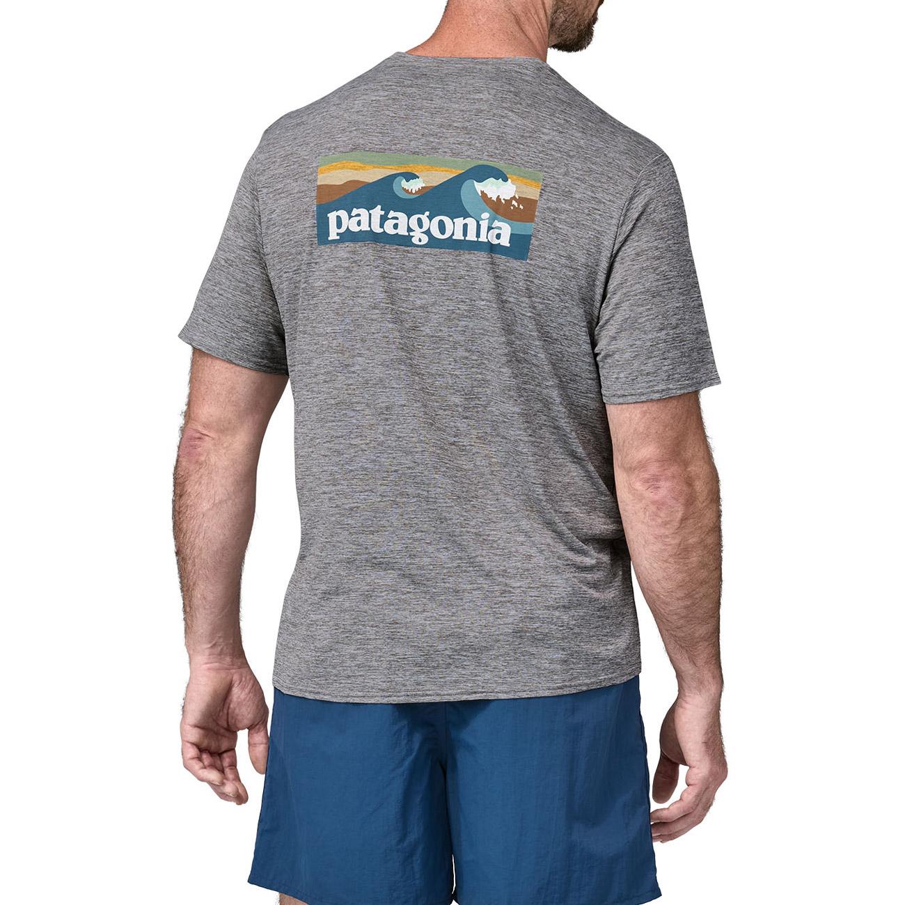 Tshirt Cool Daily Graphic Waters Uomo Abalone Blue Feather Grey 45355 BLAF BOARDSHORT LOGO BLUE GREY PATAGONIA 