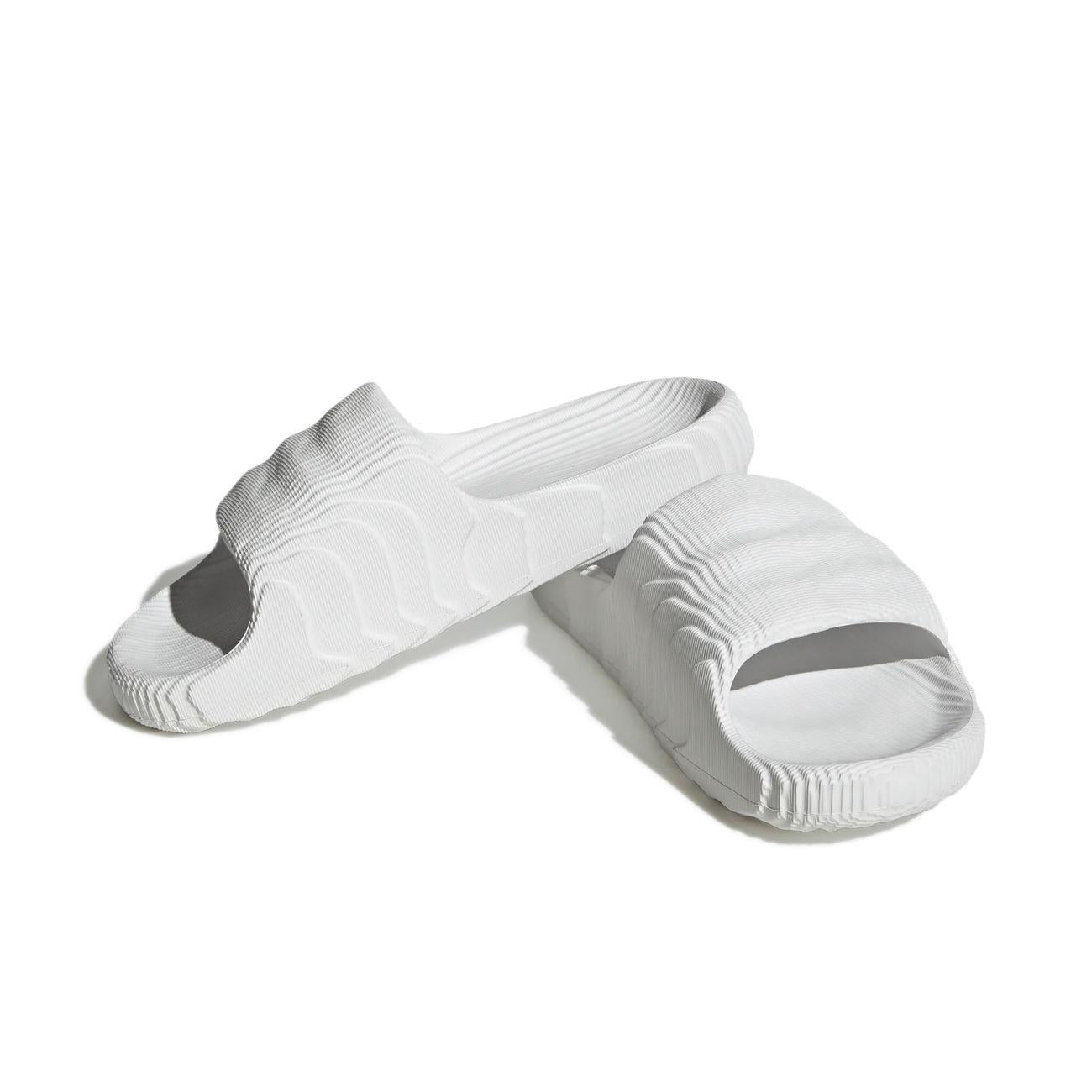 Adilette 22 Unisex Bianco Nero HQ4672 CRYWHT/CRYWHT/CBLACK ADIDAS 