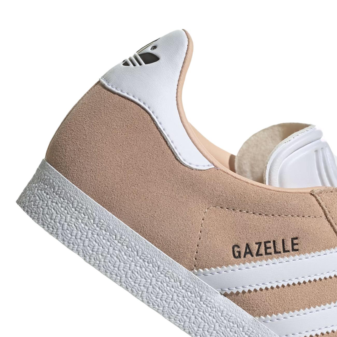 Sneakers Gazelle Unisex Beige White Black ID7006 HALBLU/FTWWHT/CBLACK ADIDAS 